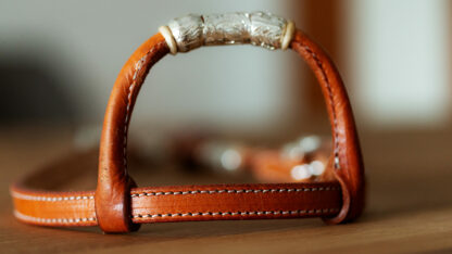 EE Tack KS Herm. Oak Leather Silver Buckle & Roller Einohr – Bild 4