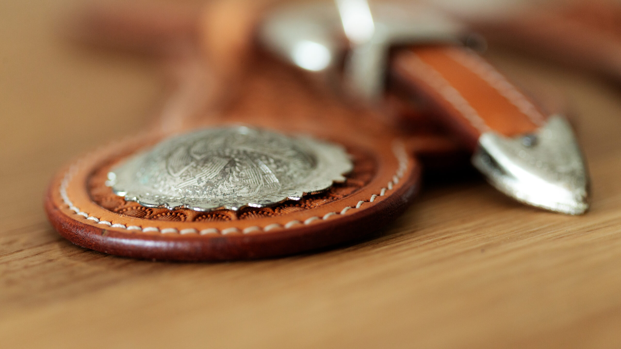 Sporenriemen Silver Buckle Set Großer Silver Concho US Leder – Bild 6