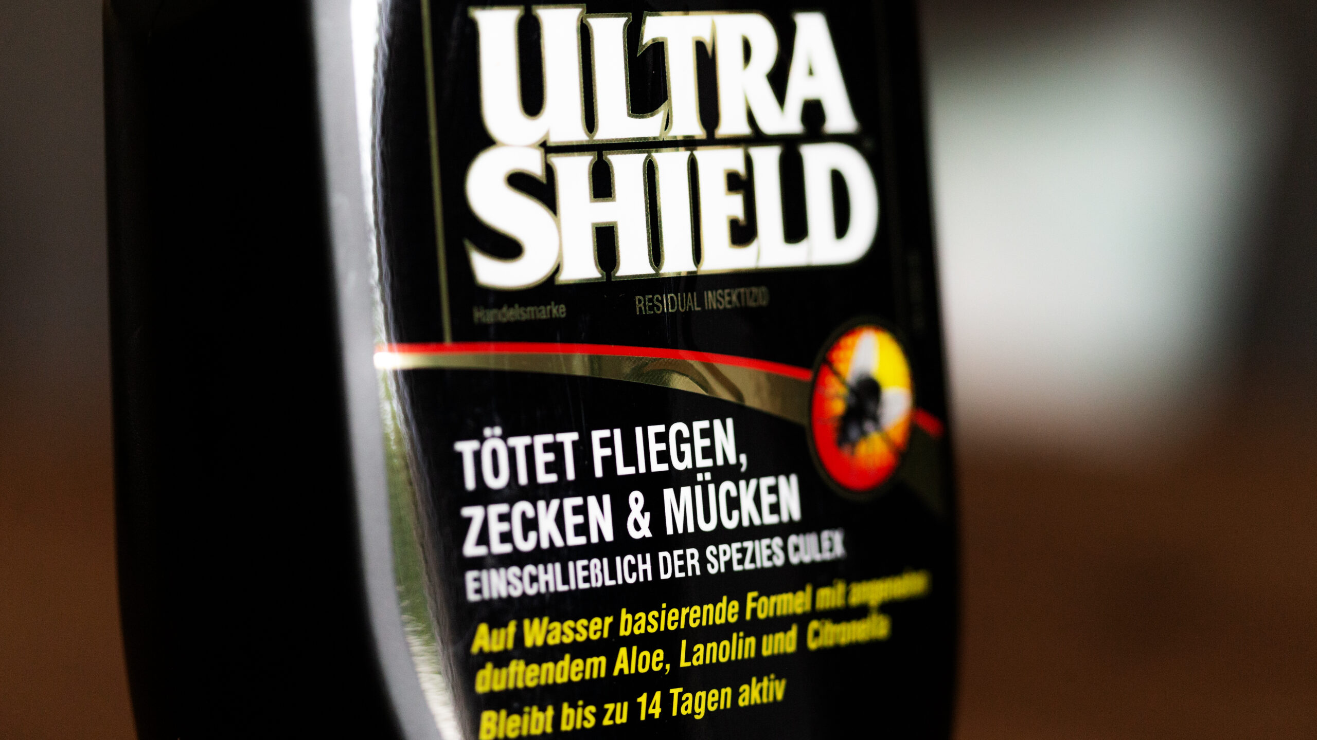 ULTRA SHIELD Stall- und Fliegenspray – Bild 2