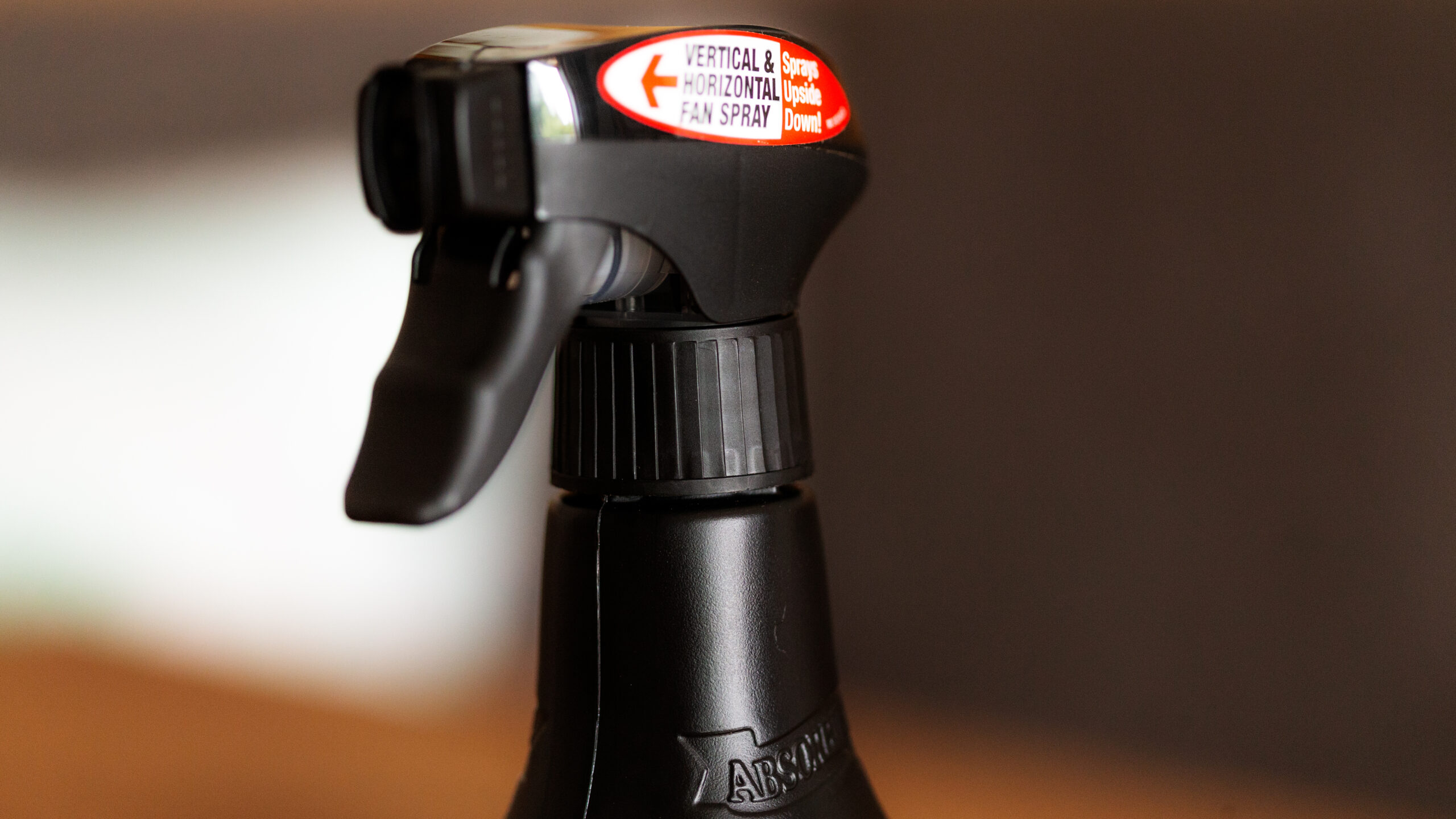 ULTRA SHIELD Stall- und Fliegenspray – Bild 3